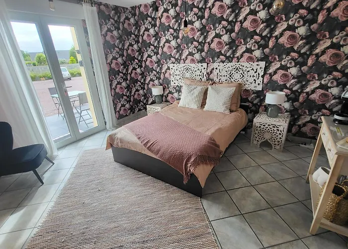 Le Coup De Foudre Le Molay-Littry